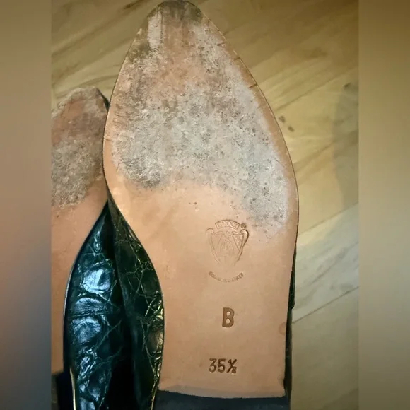 Gucci Vintage Green Crocodile Flats Size 5.5